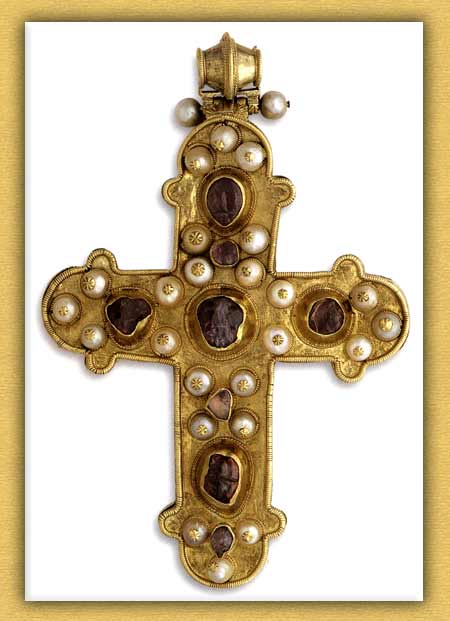 Βυζαντινός σταυρός – Λειψανοθήκη της Ιεράς Μονής Βατοπαιδίου Αγίου Όρους