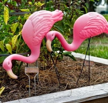 Pink Garden Flamingo Statues Decor Ideas