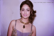 Yaami Gautam smiling