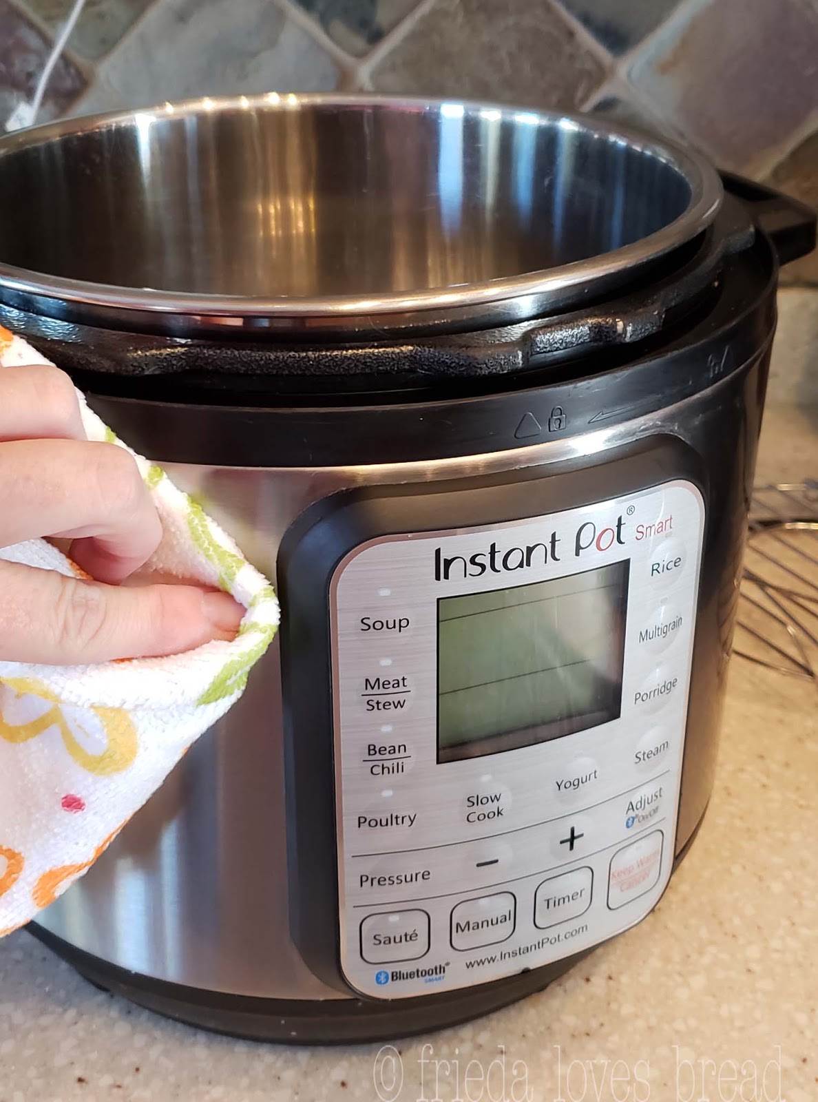 Cleaning The Instant Pot Liner 