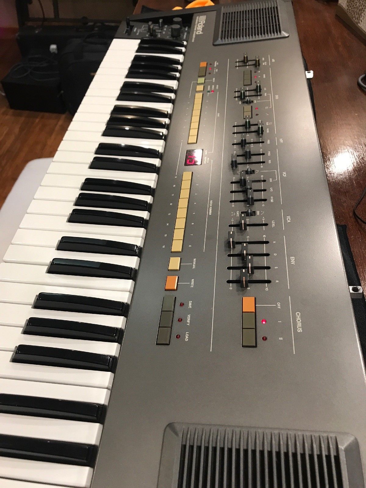 MATRIXSYNTH Roland HS60 Synth Plus 60 with BuiltIn Speakers