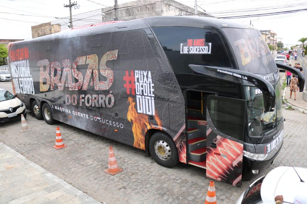 Brasas do Forró vende ônibus para evitar prejuízos financeiros da pandemia