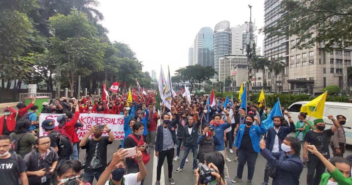 Massa Gerakan Mahasiswa Jakarta Bersatu Demo Kantor Mendikbud Stop Komersialisasi Pendidikan Faktanews Id