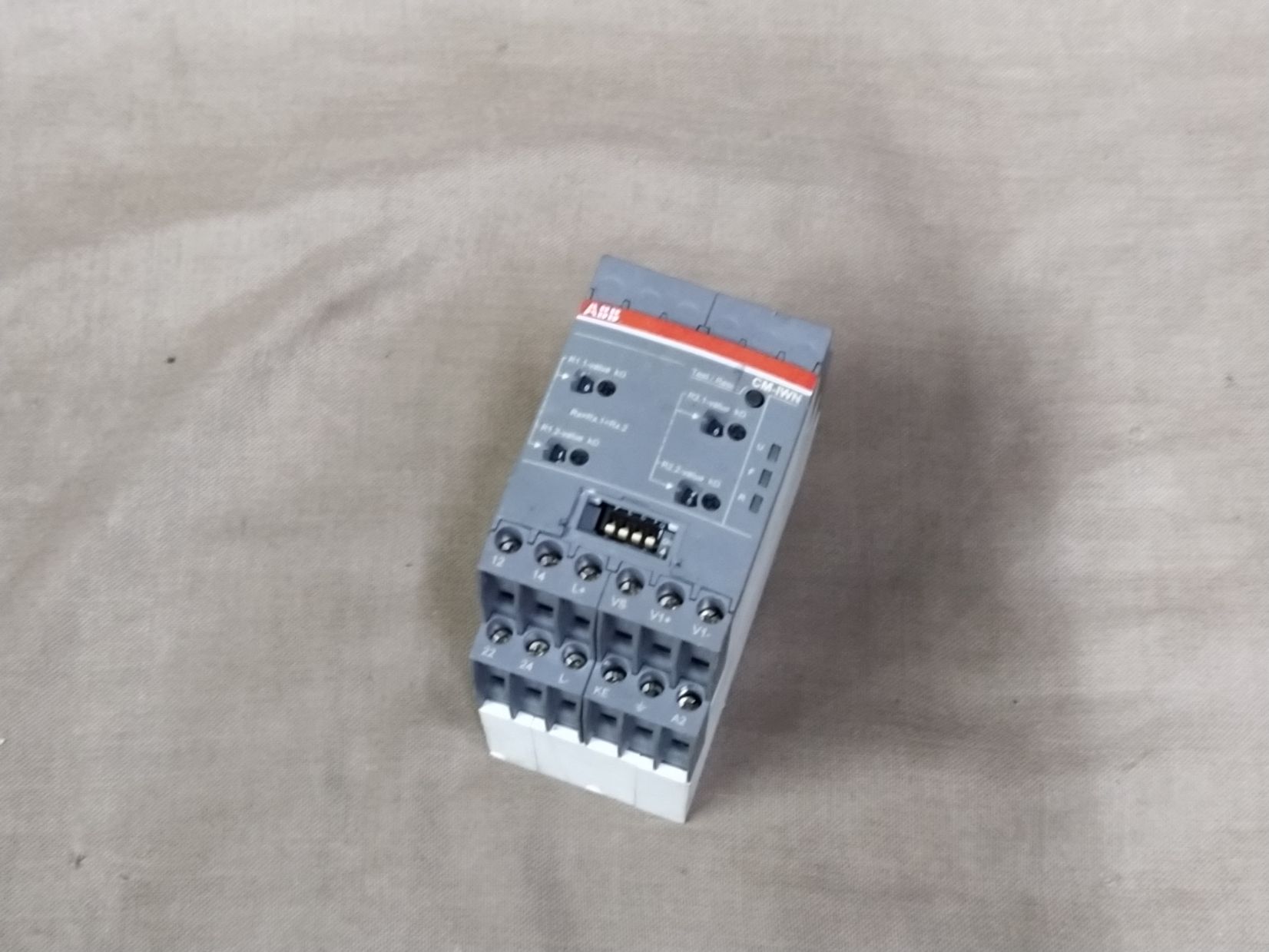 ABB CMIWN.5S MULTIFUNCTION INSULATION MONITORING RELAY