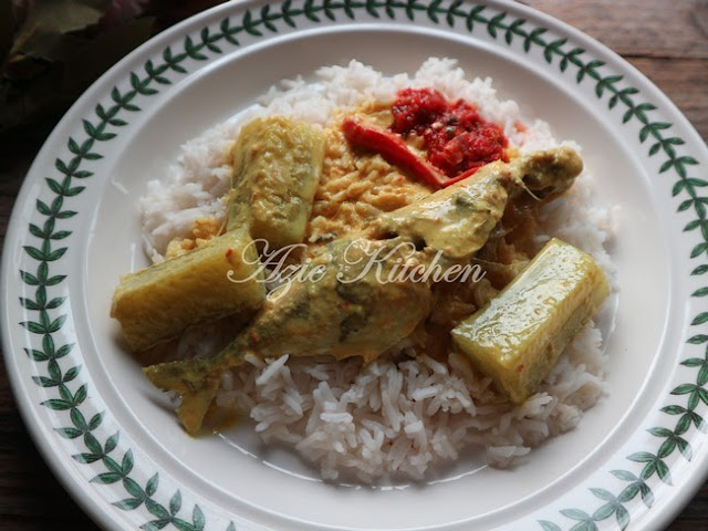 Gulai Kuning Ikan dan Sambal Nasi Berlauk Kelantan