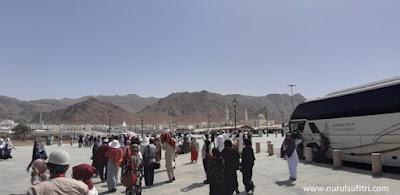 jabal uhud saksi sejarah perang uhud nurul sufitri travel lifestyle blogger umroh alhijaz indowisata saudi arabia