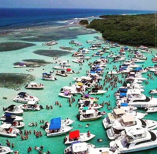 Chichiriviche al día IDC Paseo en lancha en Tucacas a los cayos de
