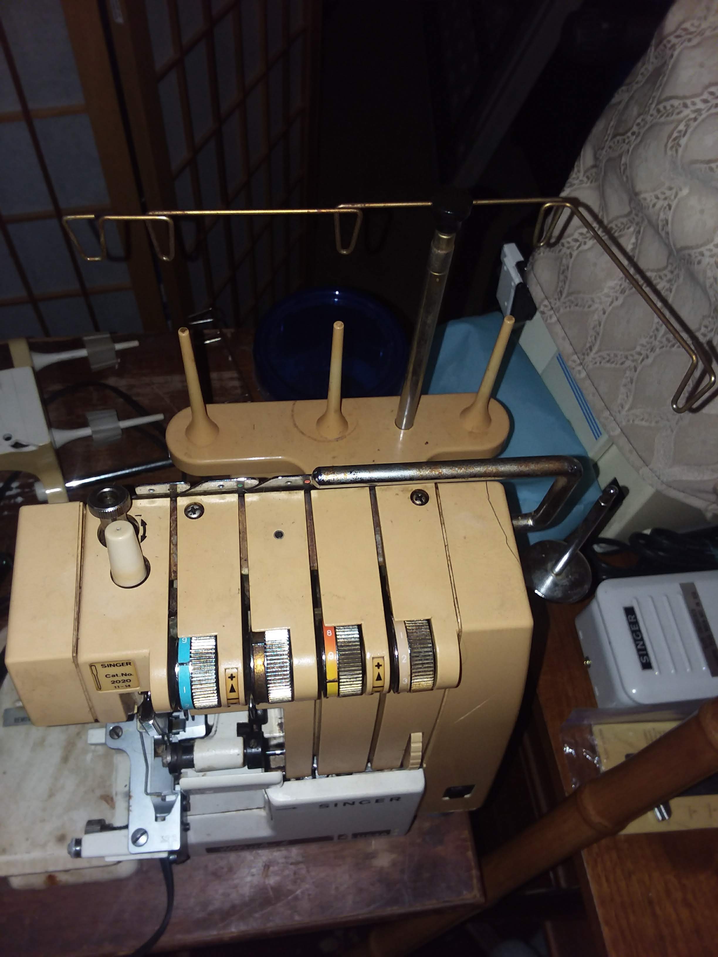 CLEANING AND SERVICING SERGERS & SEWING MACHINES How to Clean and Oil