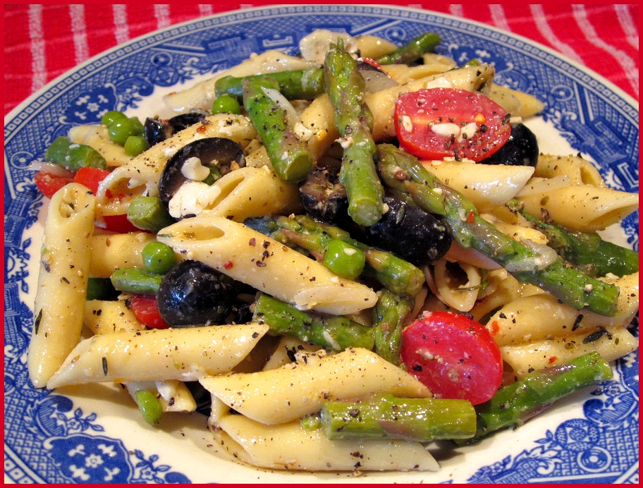 Fat Johnny's Front Porch Fresh Asparagus/Black Olive Pasta Salad
