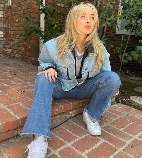 Sabrina Carpenter Instagram Photos, 04272021