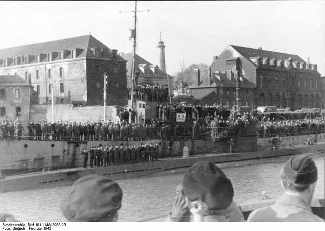 U-123 enters port, February 1942 worldwartwo.filminspector.com