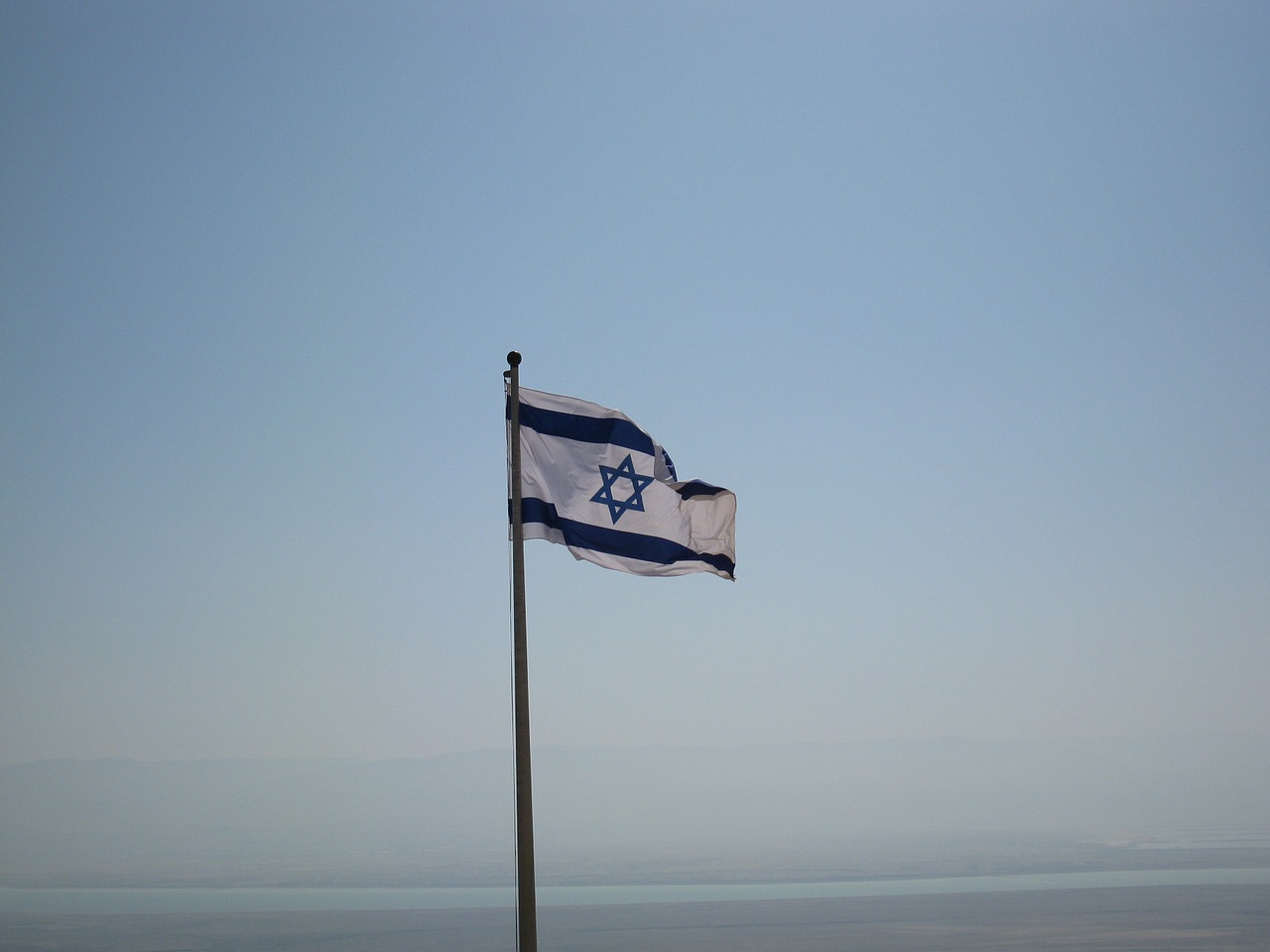 Israel entra em confinamento pela terceira vez, tentando também acelerar ritmo de vacinação Israel entra em confinamento pela terceira vez, tentando também acelerar ritmo de vacinação