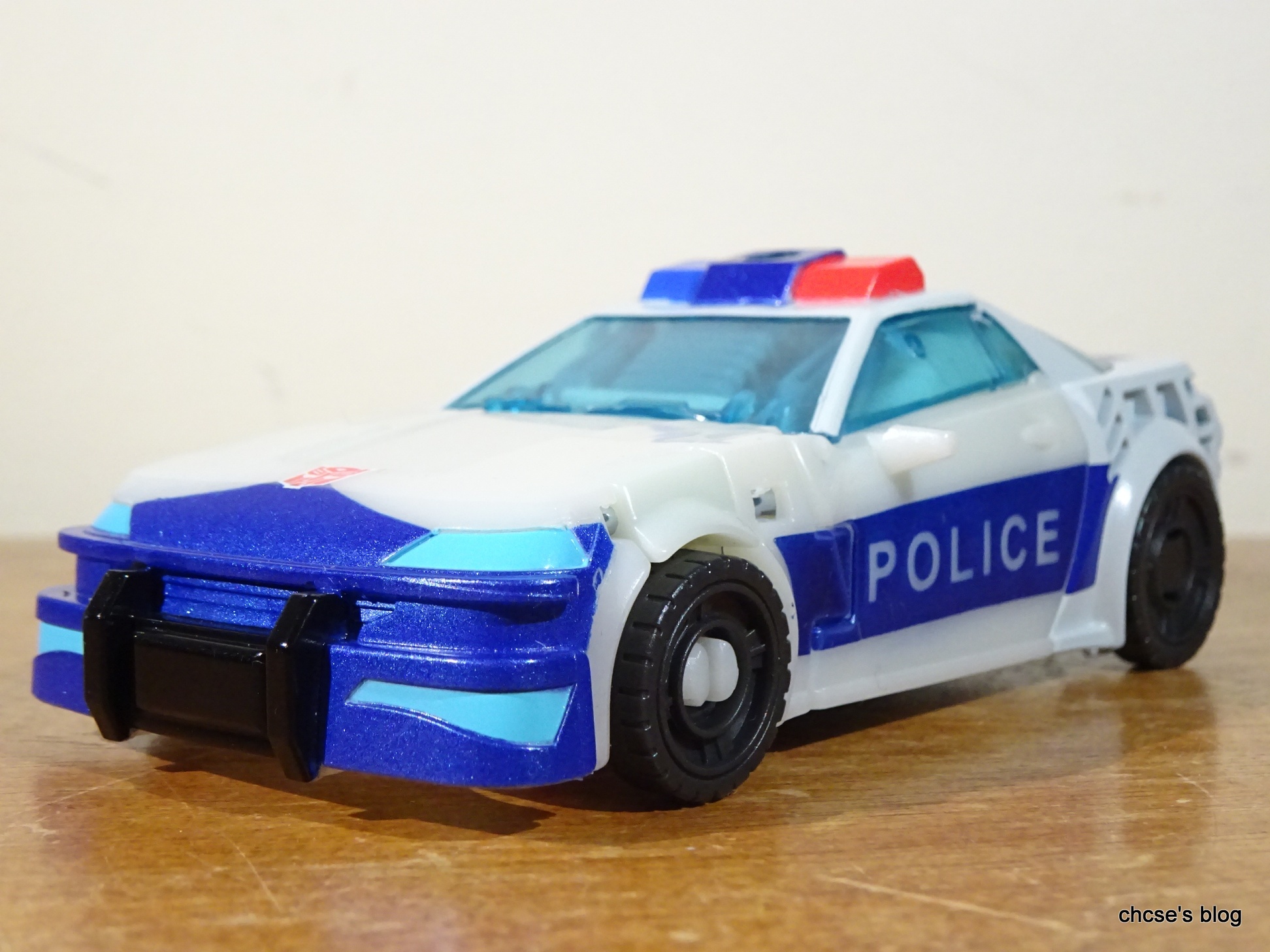 ChCse's blog Toy Review Transformers Cyberverse Prowl (Deluxe)