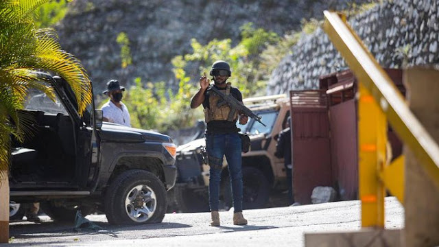 CUATRO SUPUESTOS ASESINOS DEL PRESIDENTE DE HAITÍ FUERON ABATIDOS Y DOS DETENIDOS CUATRO SUPUESTOS ASESINOS DEL PRESIDENTE DE HAITÍ FUERON ABATIDOS Y DOS DETENIDOS