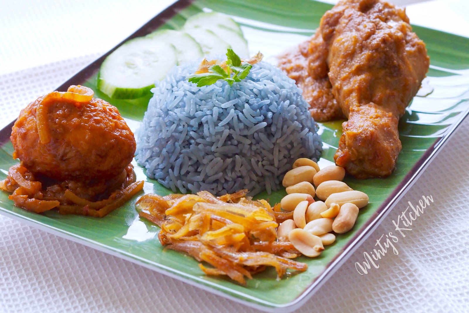 Minty's Kitchen: Nasi Lemak