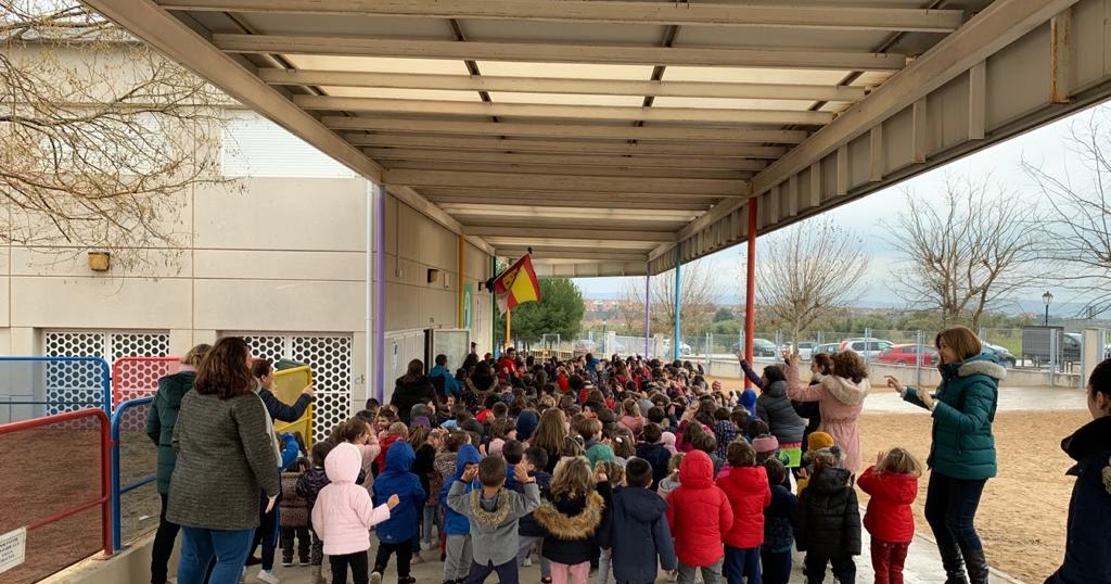 CEIP GLORIA FUERTES EL CEIP GLORIA FUERTES DA LA ESPALDA A LA VIOLENCIA