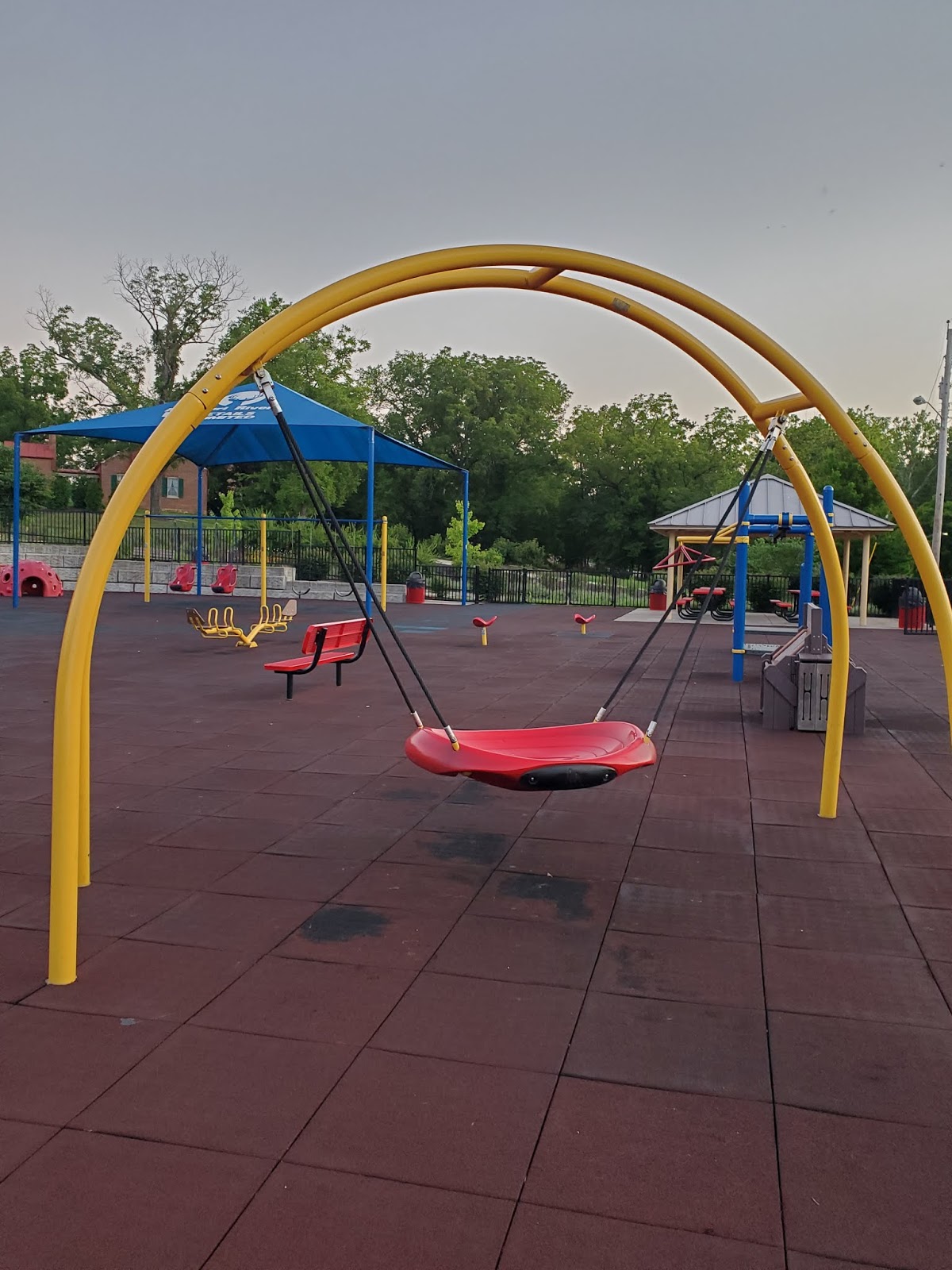 Play St. Louis Bernie Hillermann Park, Washington