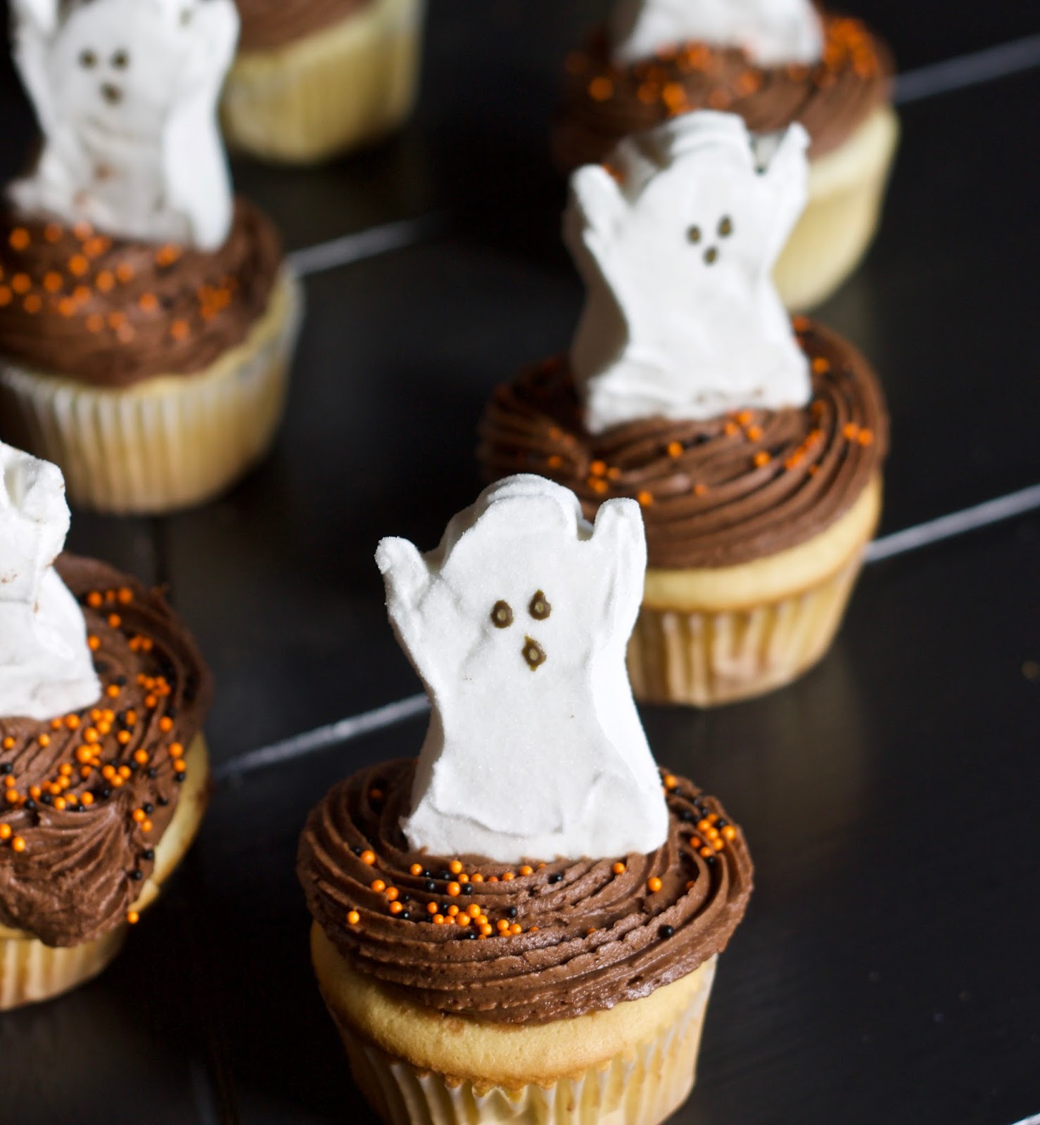 HALLOWEEN CUPCAKES - bellarosabakingco.