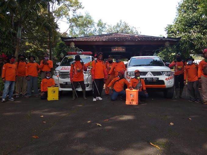 Senkom Mitra Polri melakukan Penyemprotan Disinfectant di Beberapa Fasilitas Umum dan Sosial di Kecamatan Matesih