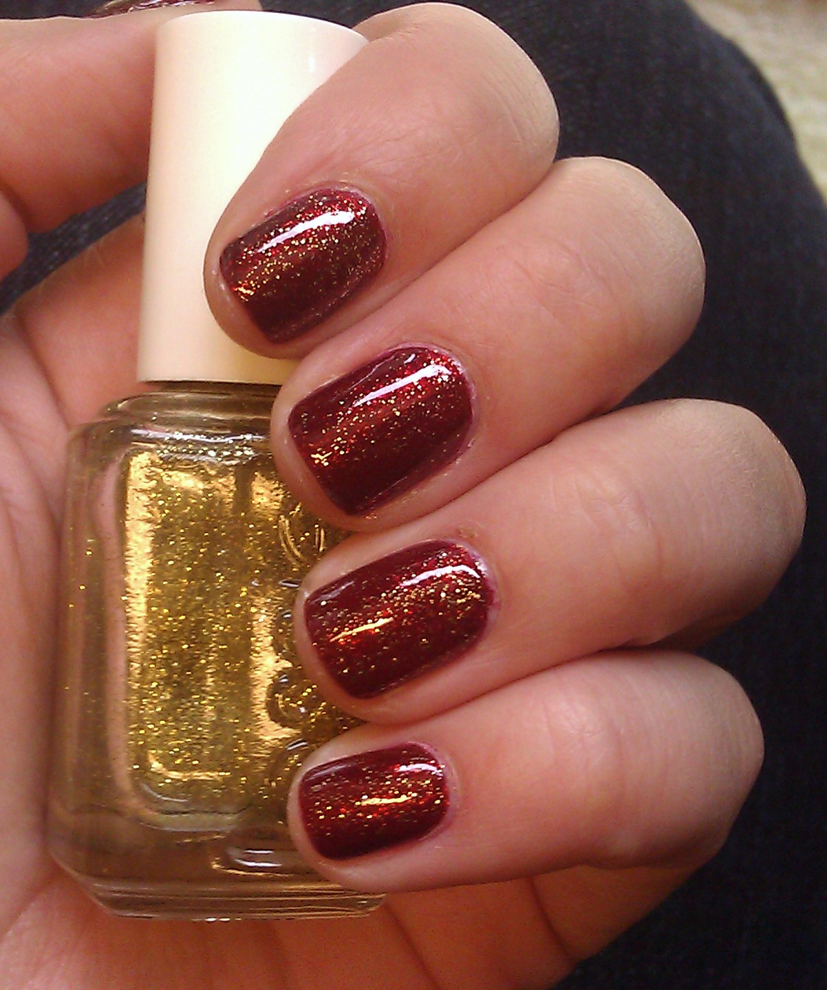 Polish or Perish: A bit of a holiday tradition...with extra gold!