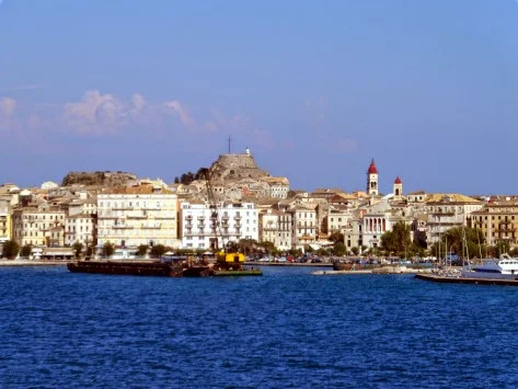 Πλοίο με 692 επιβάτες προσέκρουσε σε νησίδα ανοιχτά της Κέρκυρας