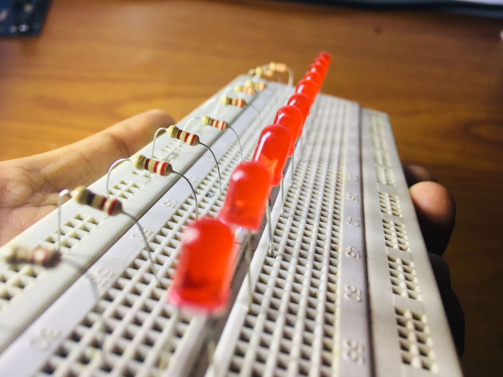 Arduino for beginners Array with LED running lights