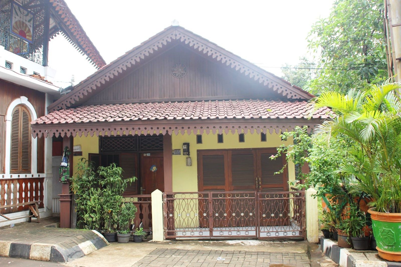  21 contoh gambar desain  rumah  adat betawi  modern dan 