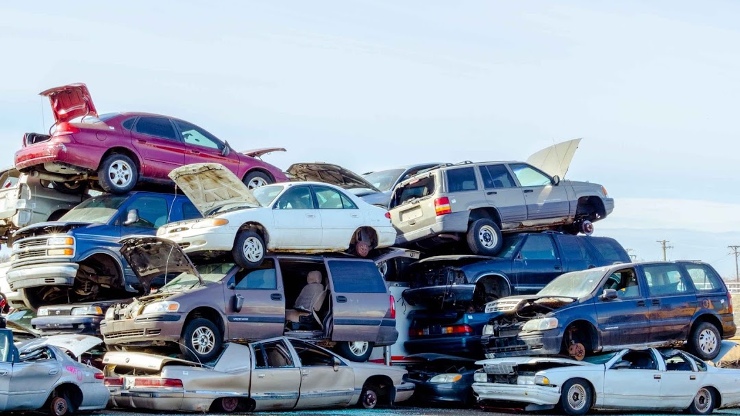 How does a Car Scrap Yard work?
