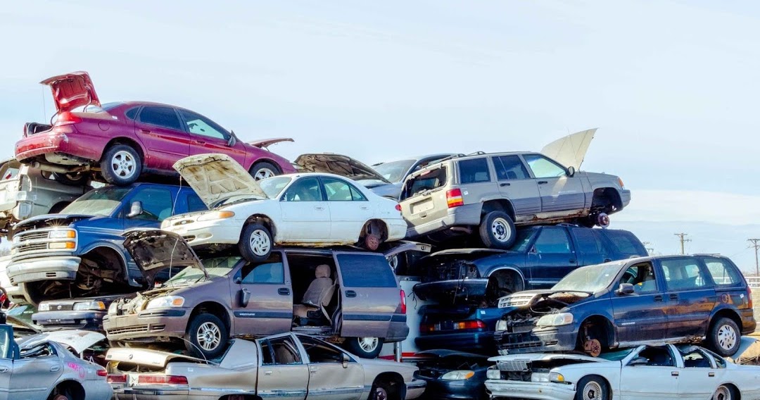 How does a Car Scrap Yard work?