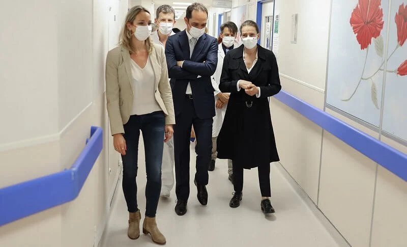 Princess Stephanie visited Princess Grace Hospital Center maternity ward in order to welcome new mothers and babies