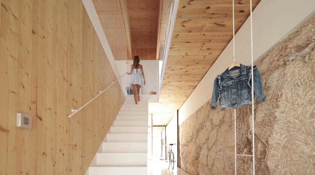 22 Interior Design Photos vs. Marià Castelló Martínez Modern Home Nested In Stone Tour