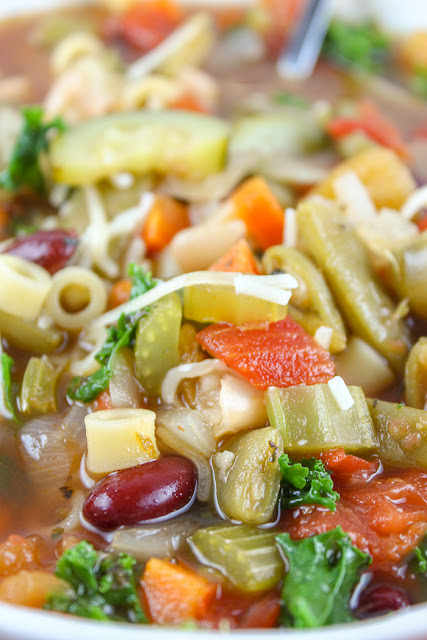 Copycat Olive Garden Minestrone Soup | The Food Hussy!