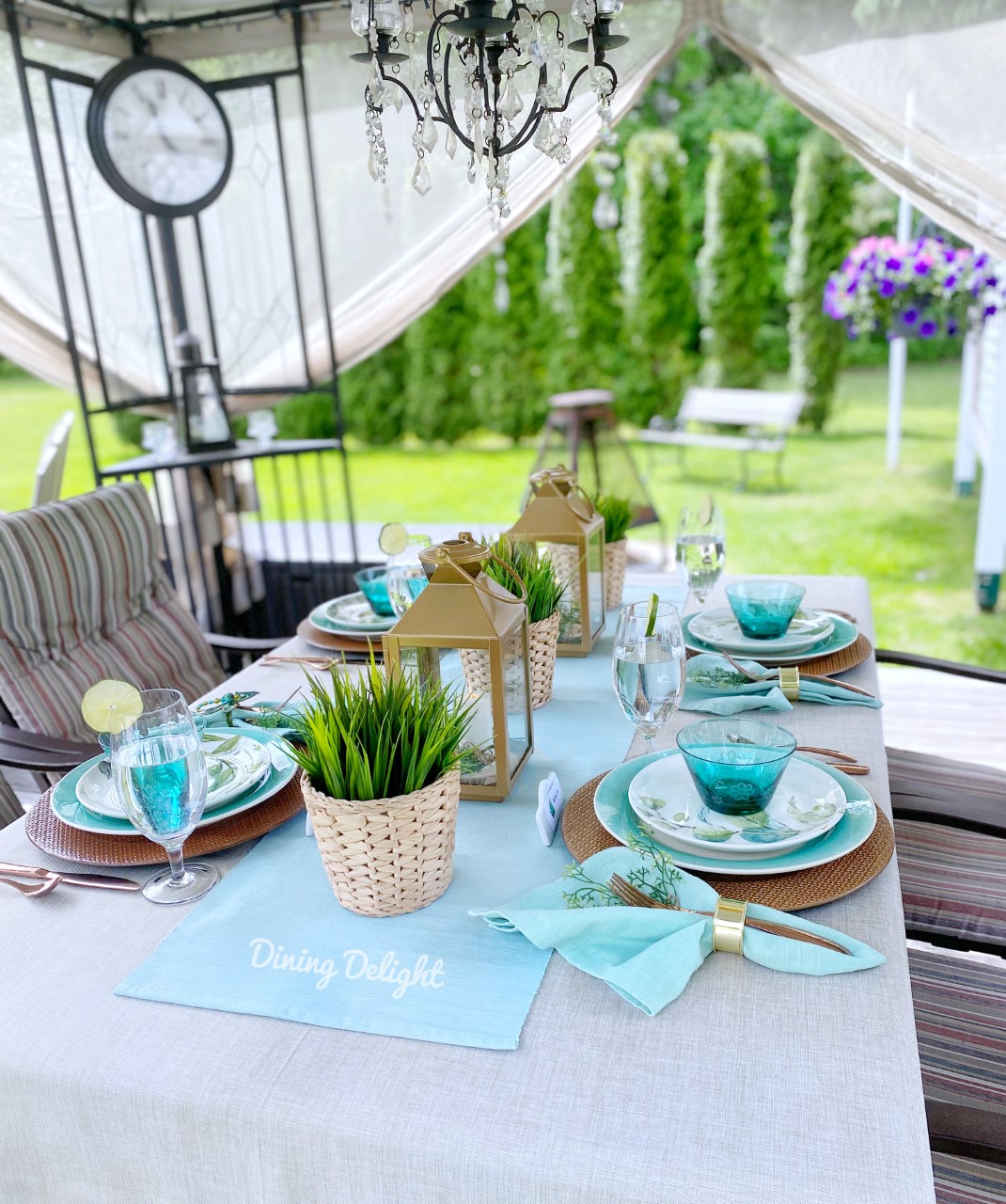 Dining Delight: Summer Tablescape for the Backyard