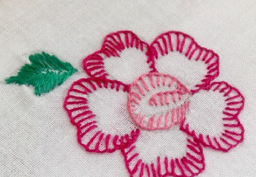 Mẫu thêu hoa hồng Buttonhole stitch