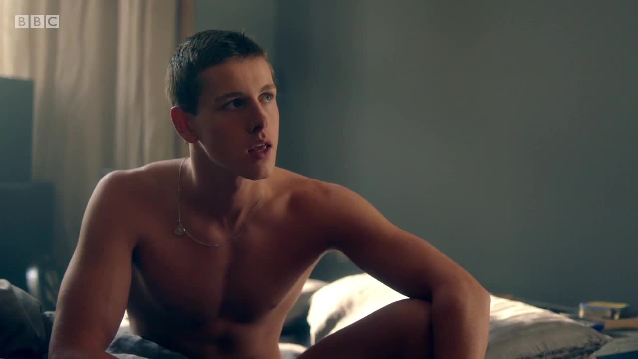 Harris Dickinson - Shirtless & Naked in "Clique" .