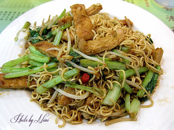 【台北市大安區】香港鑫華茶餐廳。如同電影般的港式風味飲茶餐廳 【台北市大安區】香港鑫華茶餐廳。如同電影般的港式風味飲茶餐廳