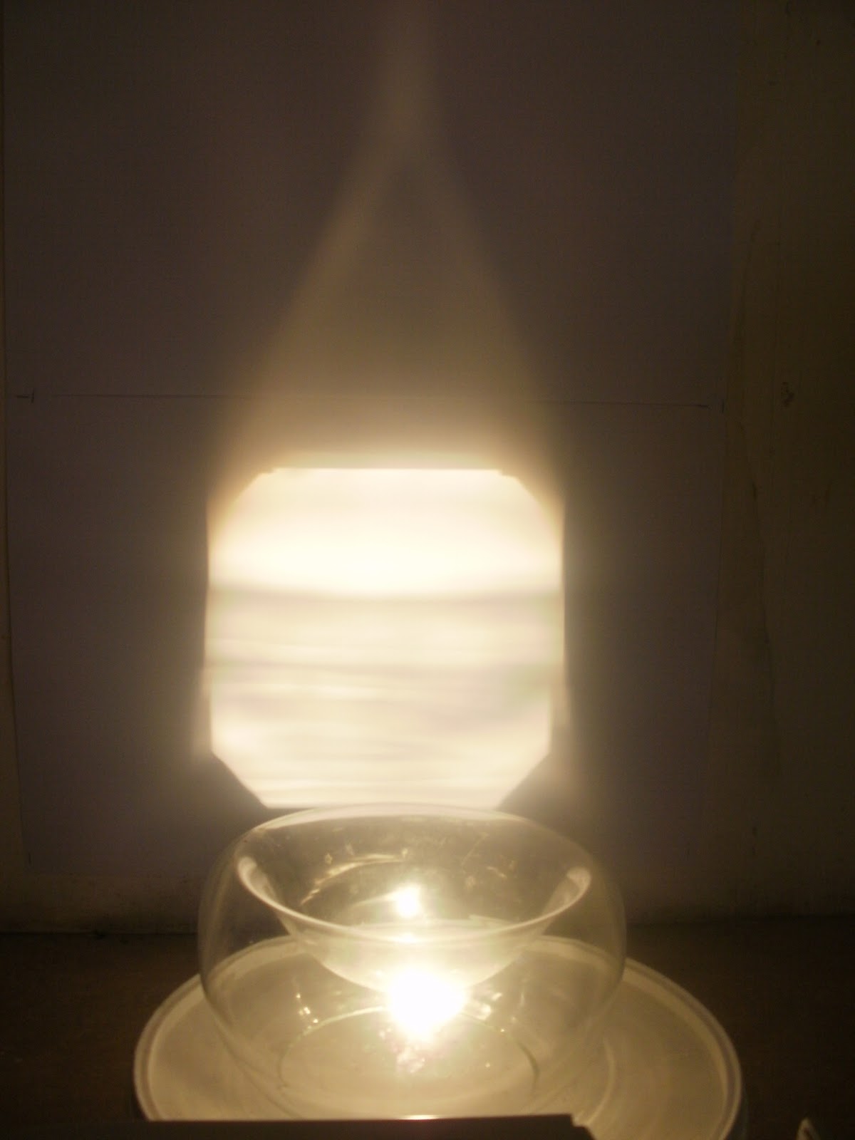 Elizabeth Emery: How light interacts with space(refraction)