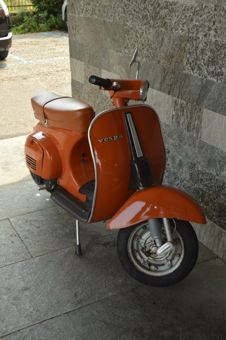 vespas in europe, vespa photos, vespa Italy, georgiana quaint