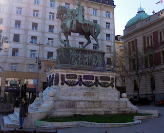 ο έφιππος ανδριάντας του πρίγκηπα Γεώργιου στο Βελιγράδι