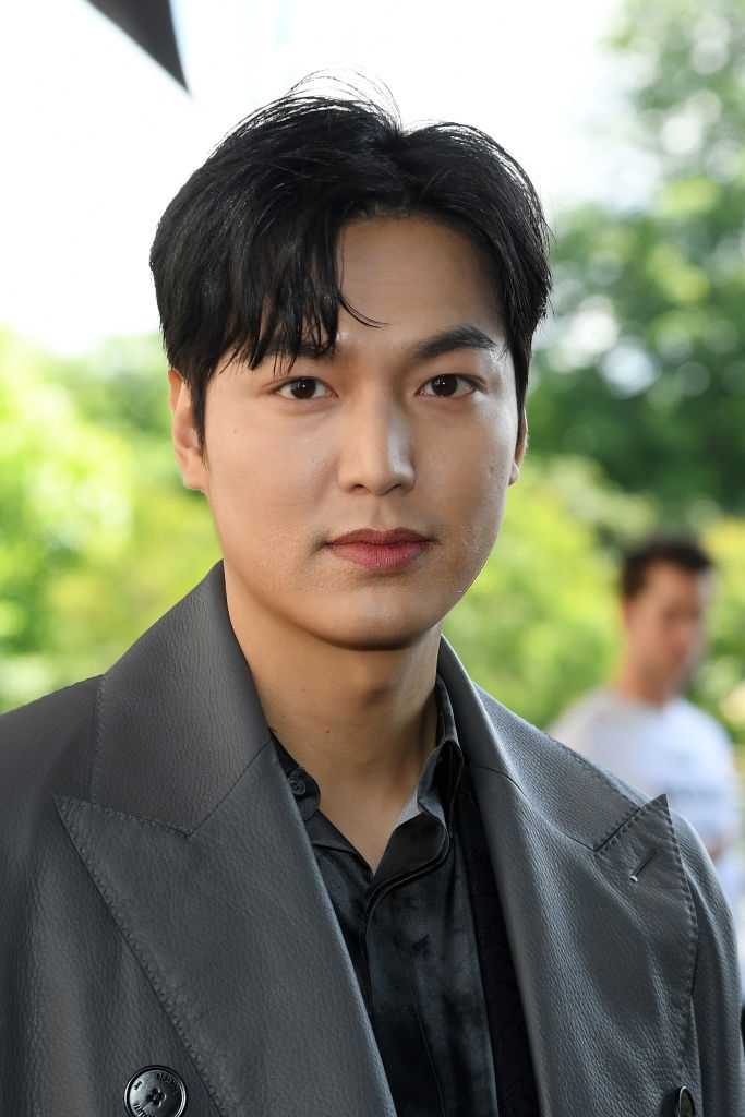 Top 15 Most Handsome Korean Actors - Fakoa