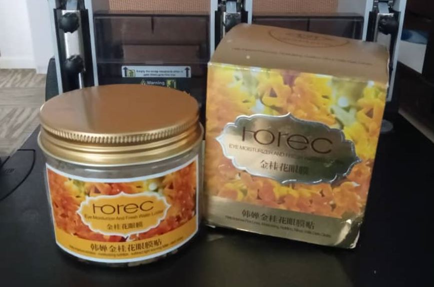Eye Moisturizer And Freshwater Luster