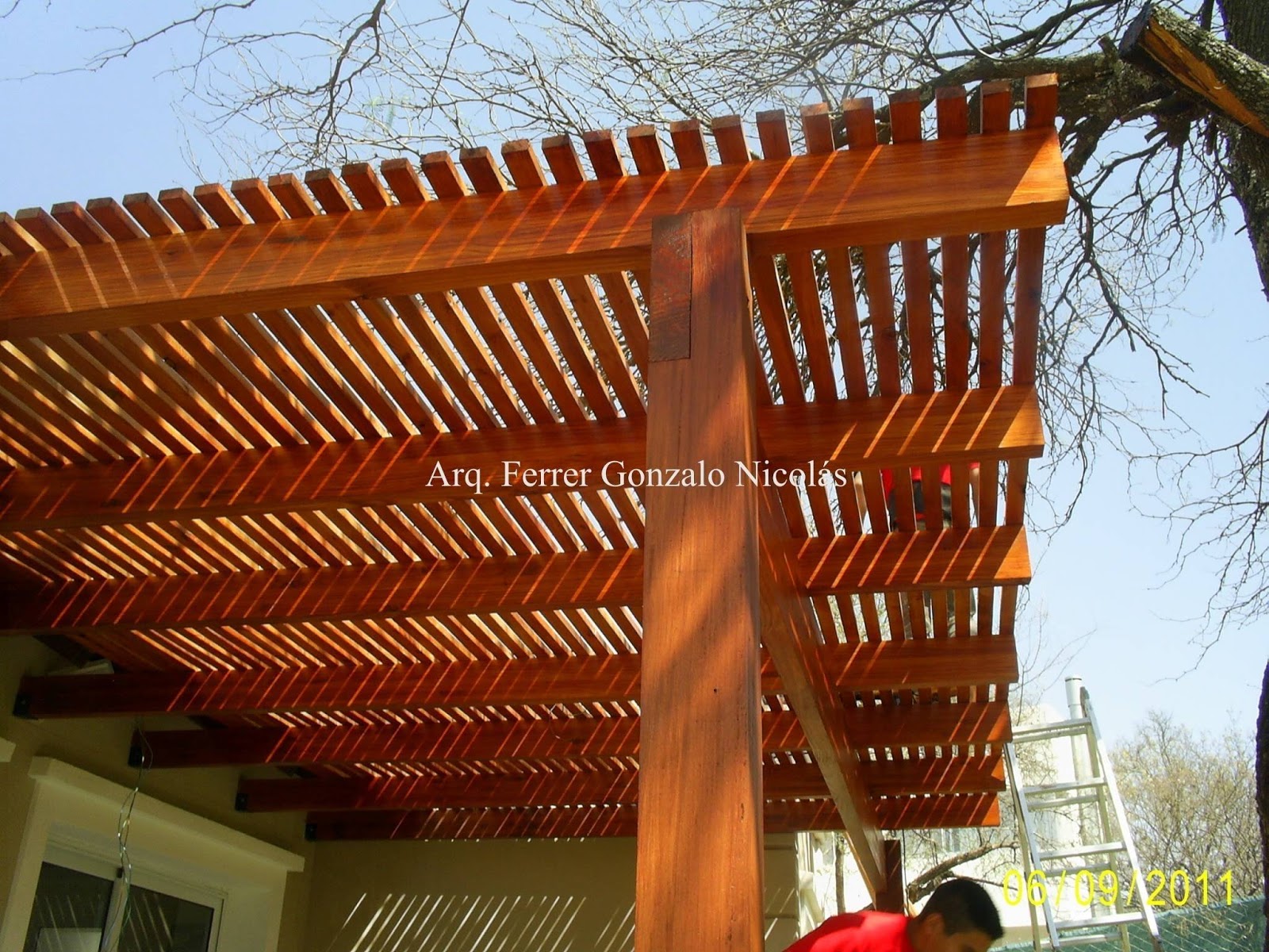 PÉRGOLAS CLÁSICAS DE MADERA CLAPP HOLL CÓRDOBA Clapp Holl® y