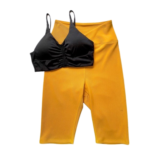 SET ĐỒ TẬP GYM YOGA ÁO CROPTOP CÙNG QUẦN LEGGING LỬNG THIẾT KẾ LƯNG ĐẮP CHÉO