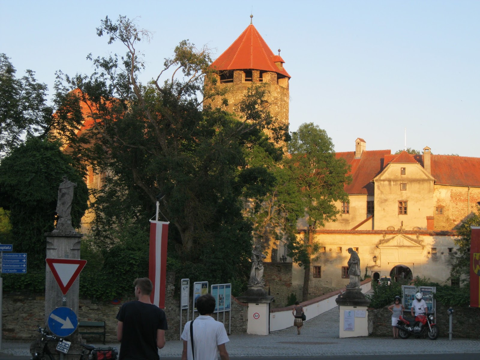 Weinviertel Mit Guten Tropfen Durch Niederosterreich