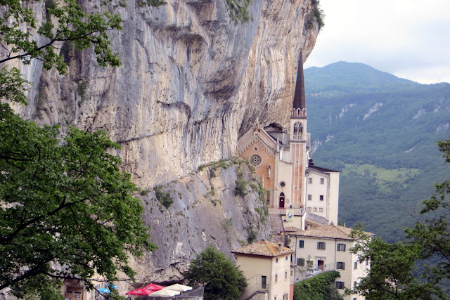 lago di garda escursioni sentieri panoramici