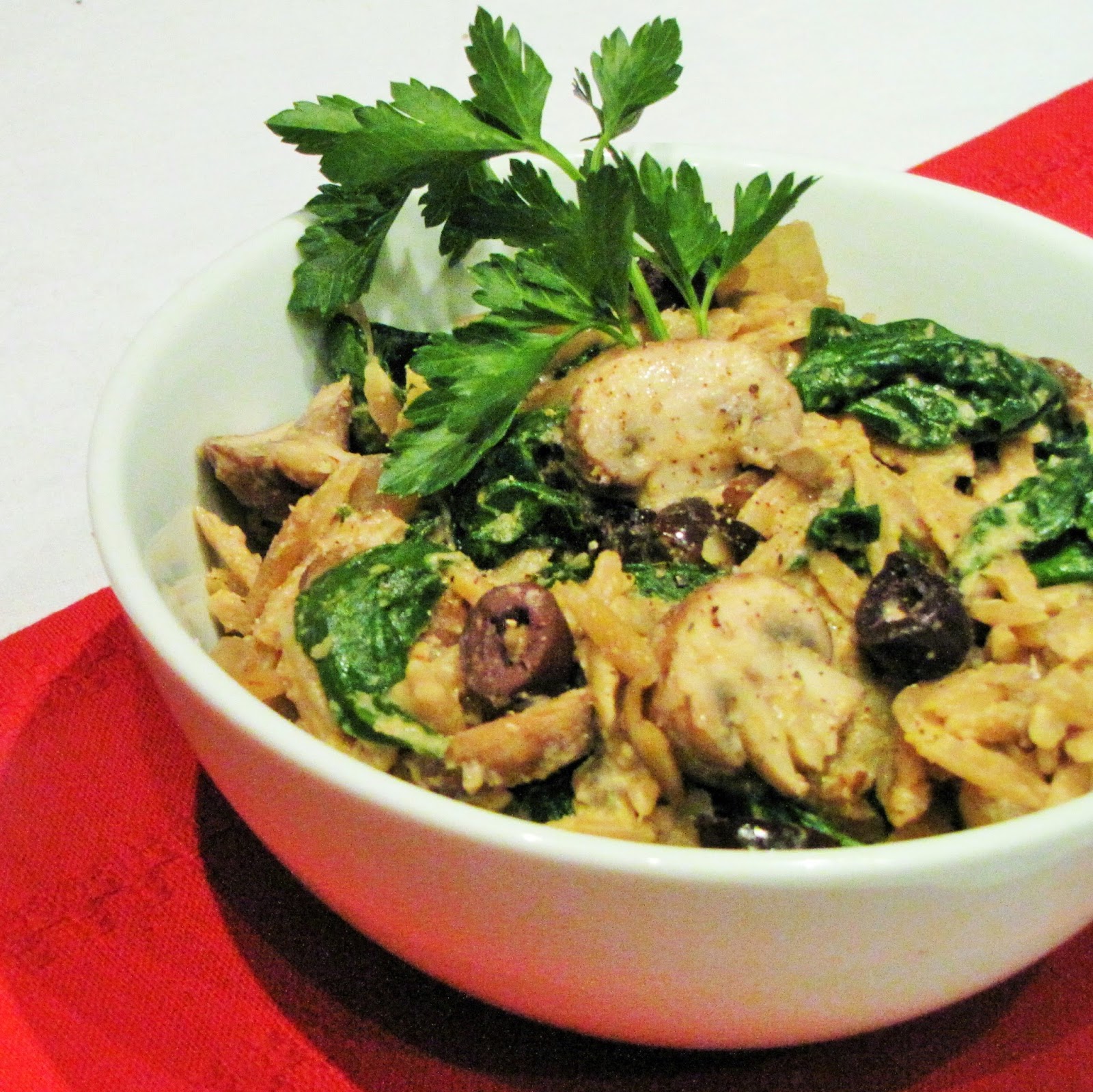 Ready Health Go ORZO PASTA WITH MUSHROOMS, OLIVES, AND SPINACH WITH A
