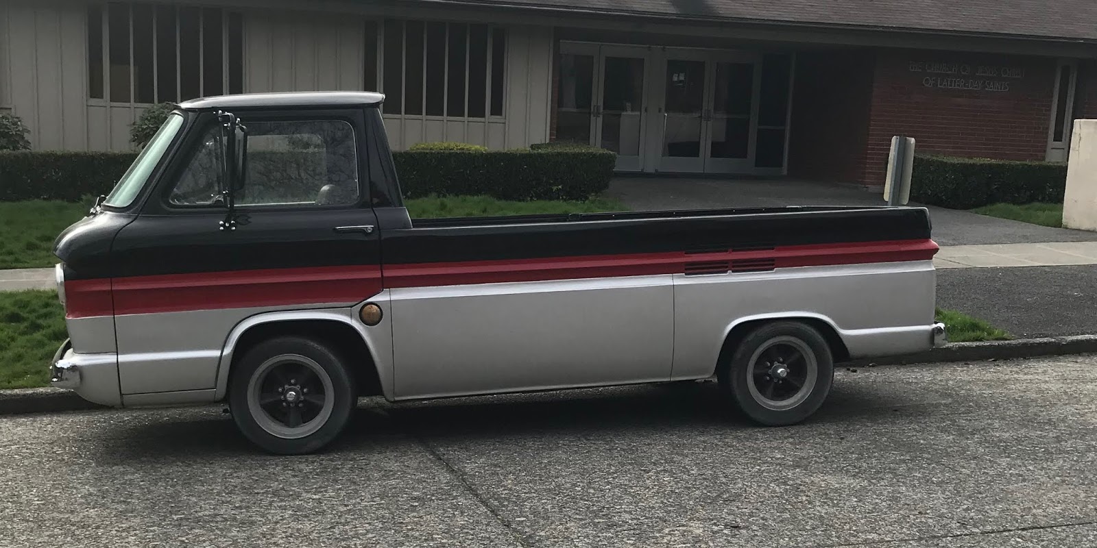 Seattle's Old Cars: 1961 Chevrolet Corvair 95 Rampside Pickup