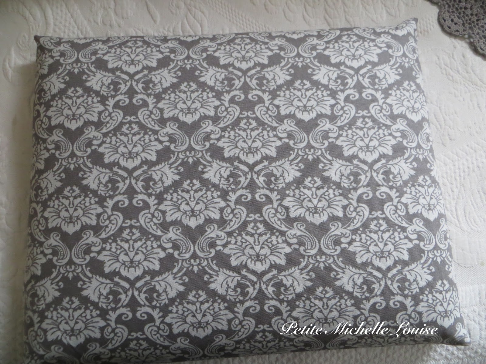 Petite Michelle Louise DIY Simple Seat Cover Tutorial...