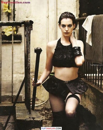 Anne Hathaway Sexy Photos in Black Bikini - Hot Lingerie Pictures