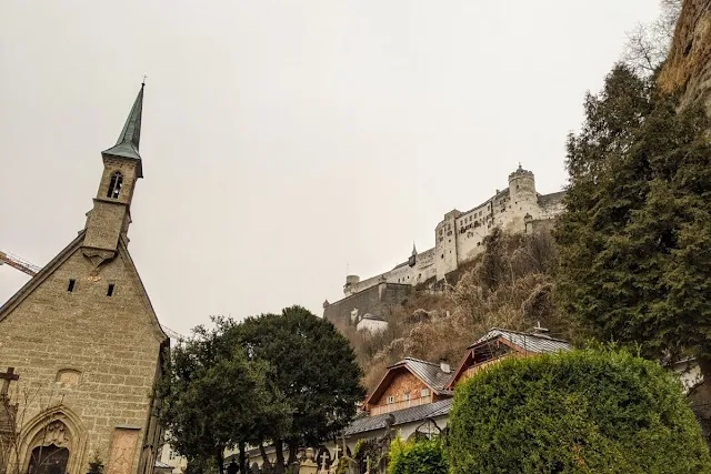 Salzburg in winter: St. Peter Friedhof